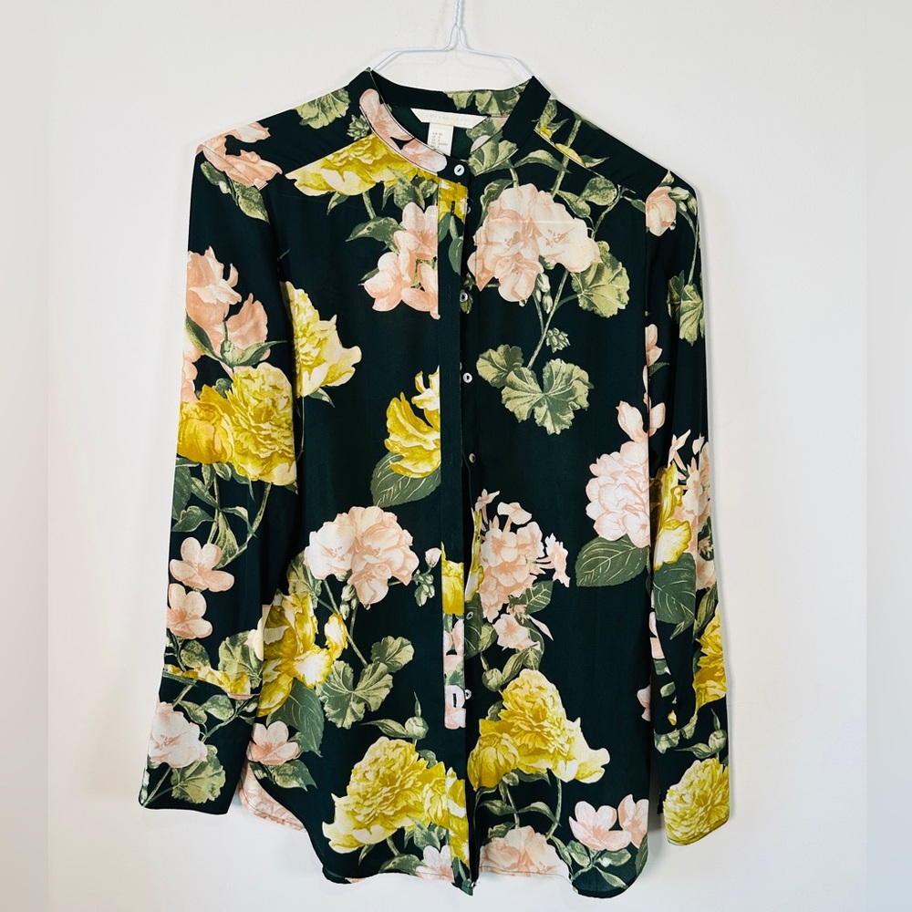Beautiful Green Floral Print Button Down Blouse Size 8